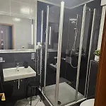 Hotel Alt Cues